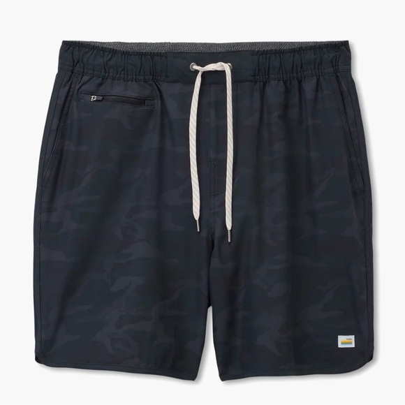 Vuori Other - Vuori black camo 7” inseam banks short sz L